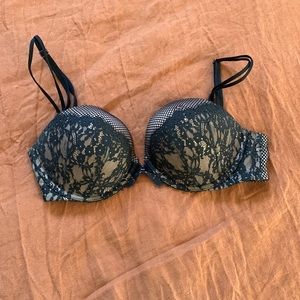 Victoria’s Secret Bra (NWOT)